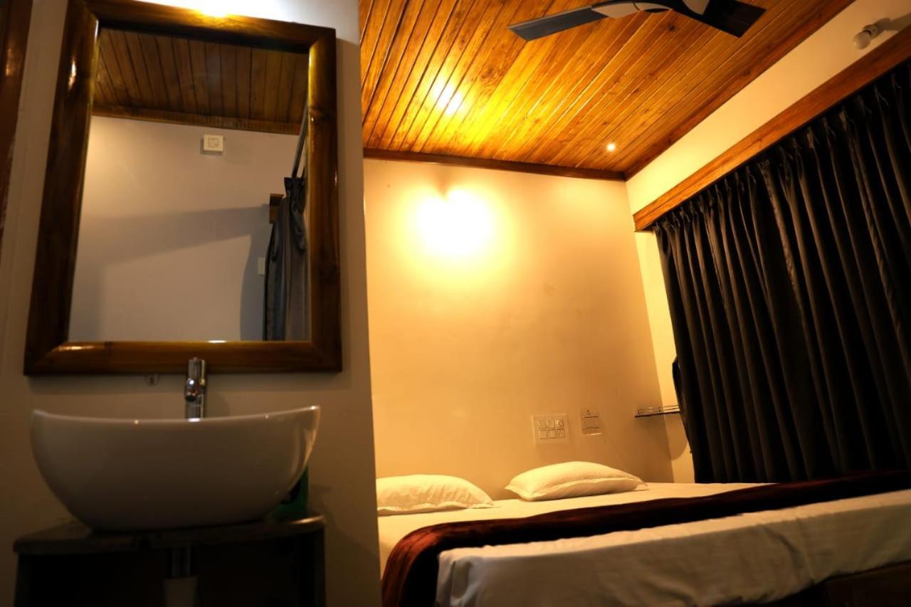Niyati Home Stay Gokarna  Ngoại thất bức ảnh