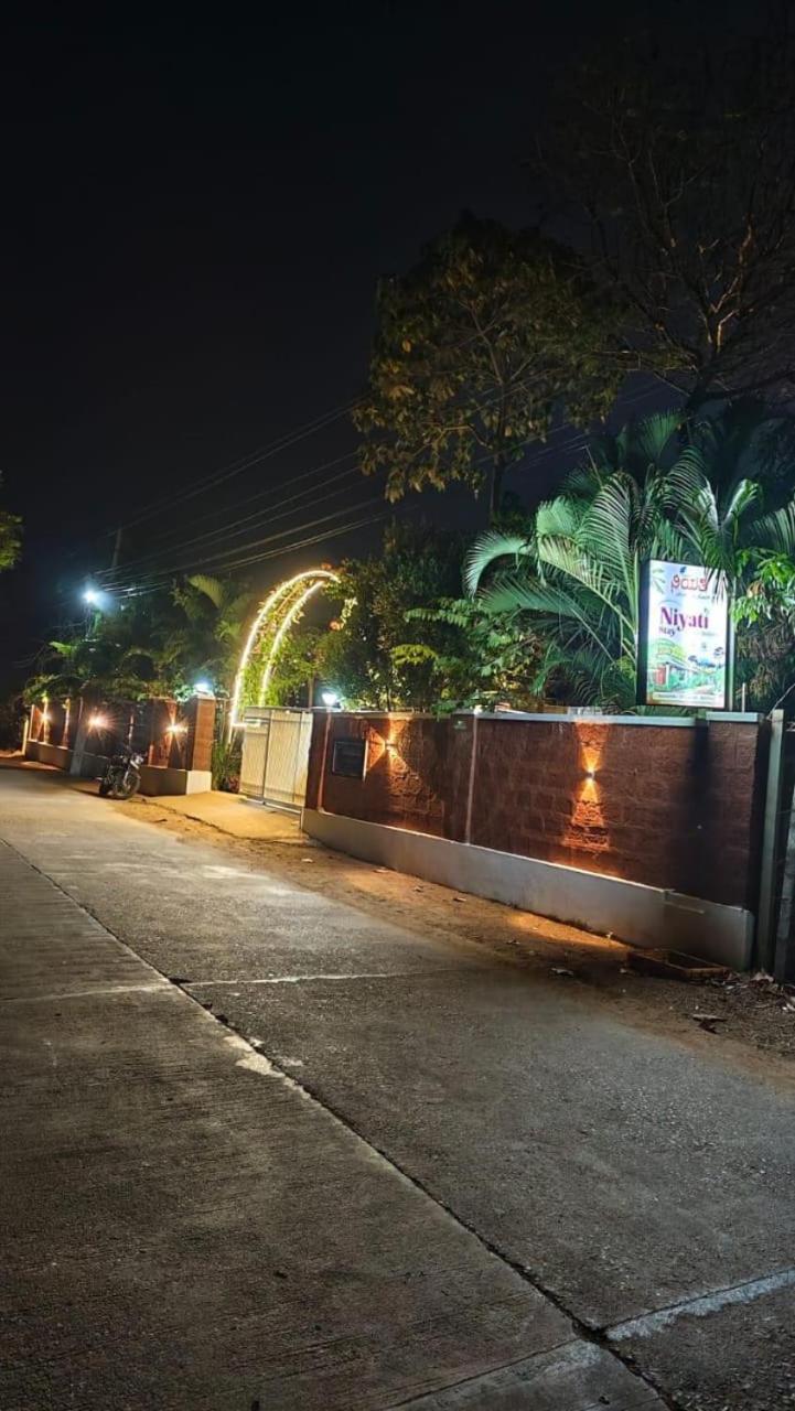 Niyati Home Stay Gokarna  Ngoại thất bức ảnh